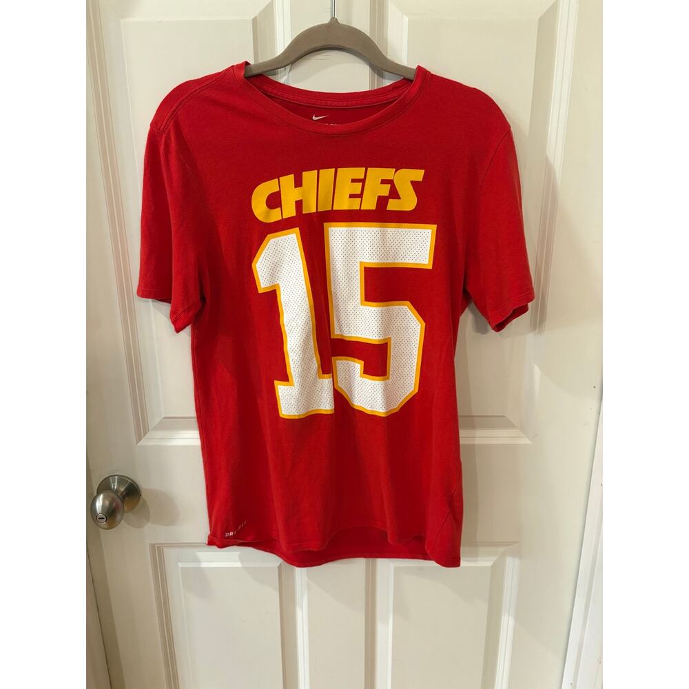 Patrick Mahomes Nike Kansas City Chiefs #15 Red T-Shirt Size M - Picture 11 of 16